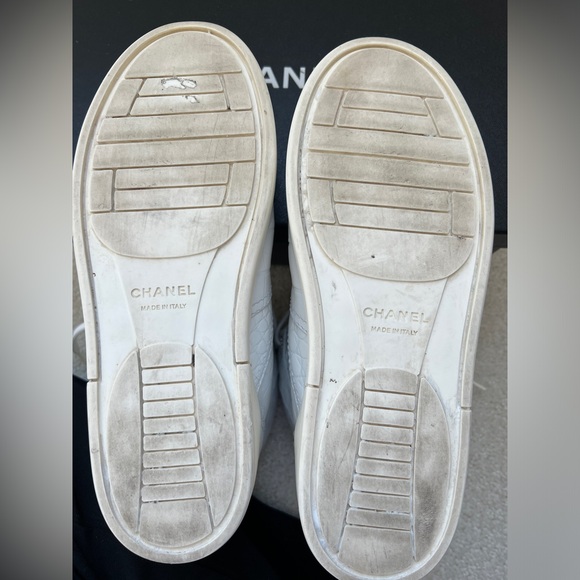 CHANEL CALFSKIN CROCODILE EMBOSSED WHITE HIGH TOP SNEAKERS - Picture 8 of 8